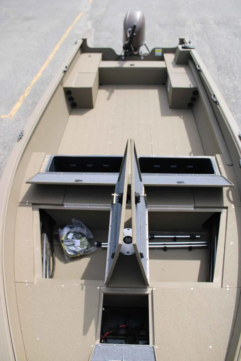 Slide: The Image of Interior view of G3 Outfitter V187 T boat, model 2026. - 7