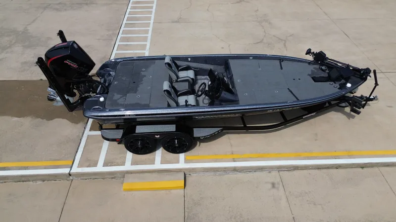 Slide: The Image of Phoenix Bass Boat 921 Elite 2021 - 26