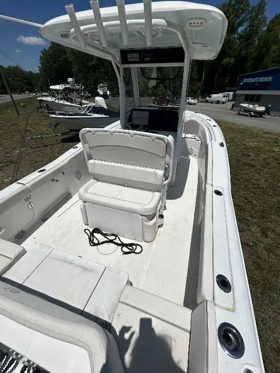 Slide: The Image of Sea Hunt 265 SE 2023 - 3