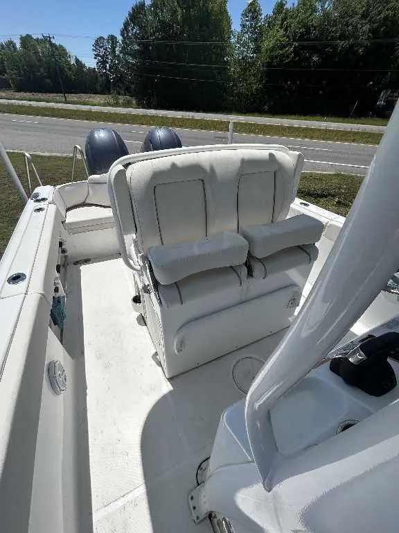 Slide: The Image of Sea Hunt 265 SE 2023 - 4