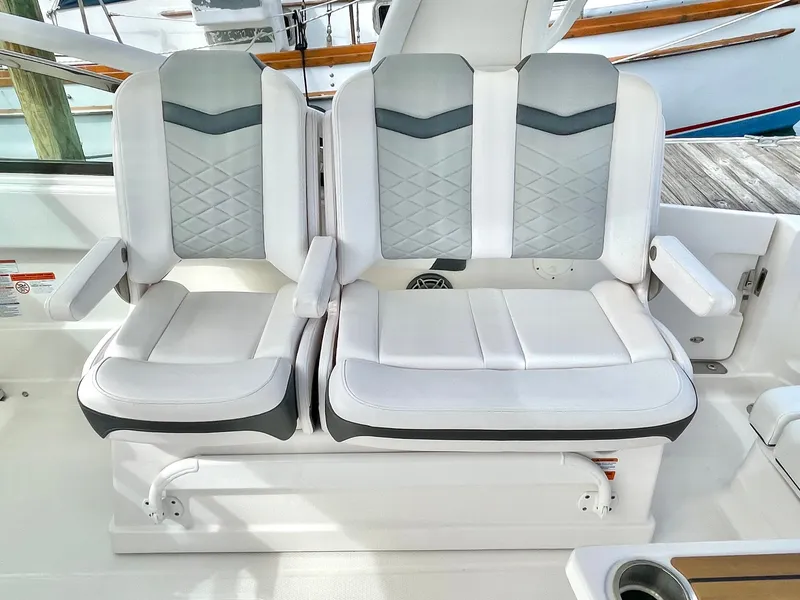 Slide: The Image of Chaparral 300 OSX 2021 boat seats, luxurious design. - 36