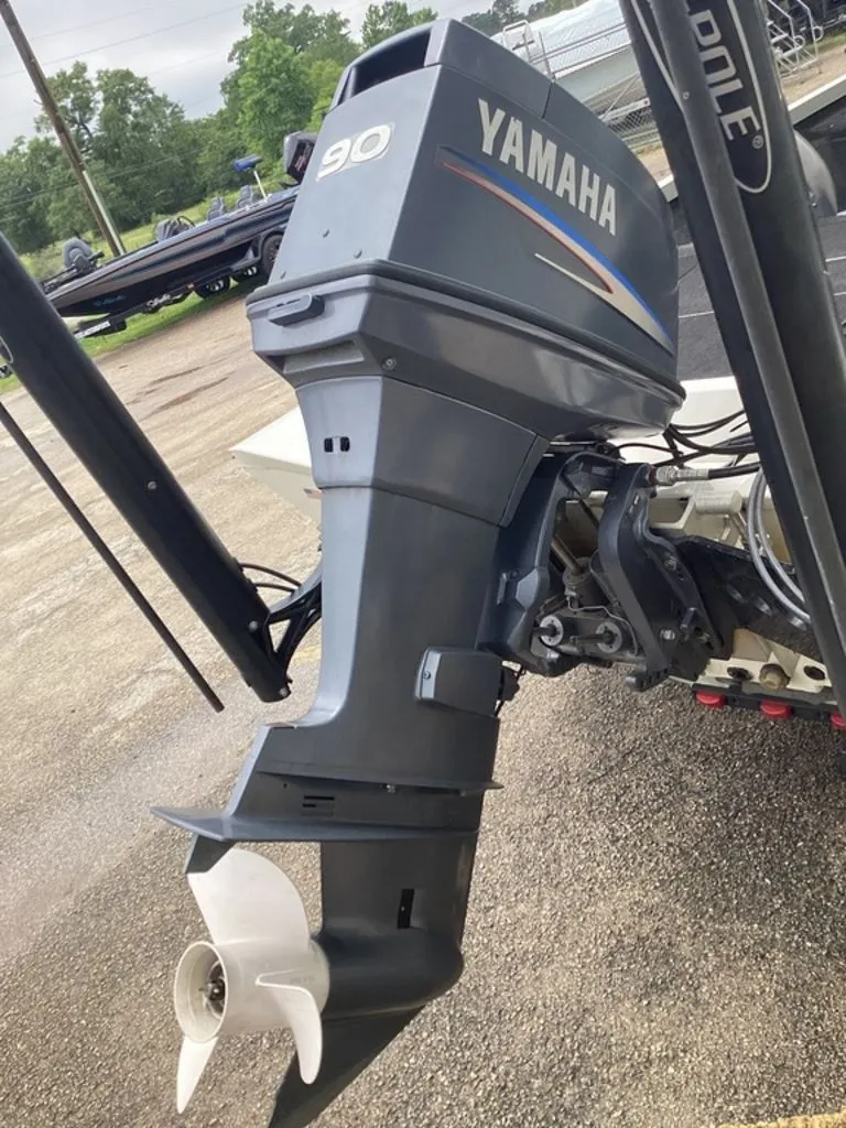 Slide: The Image of Yamaha 90 HP outboard motor on a 2013 Lowe Stinger 18 HP boat. - 6
