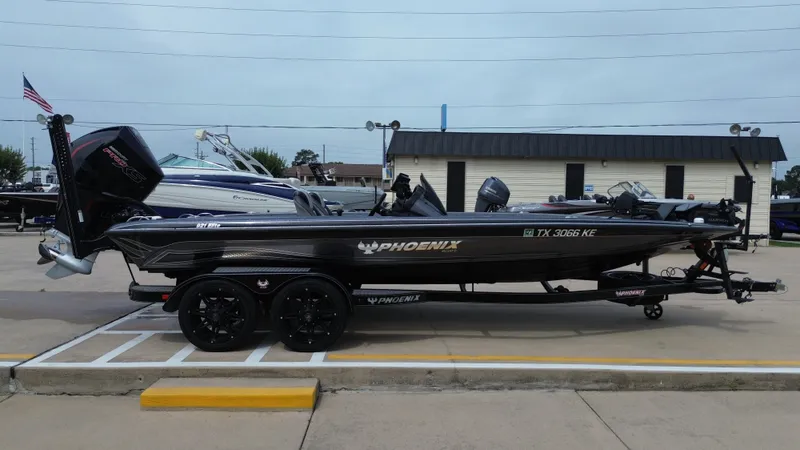 Slide: The Image of 2021 Phoenix 921 Elite boat on trailer, side view. - 6