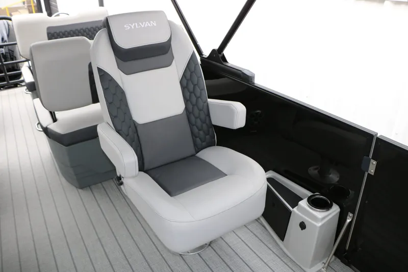 Slide: The Image of Sylvan L3 RLZ Tri Toon 2026 boat seat with gray upholstery. - 39