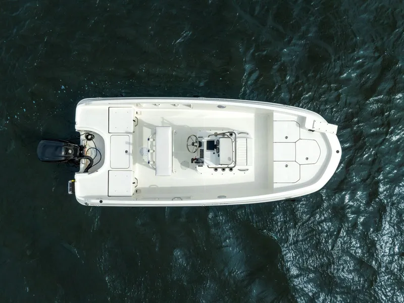 Slide: The Image of Bayliner Trophy T18 2026 - 3