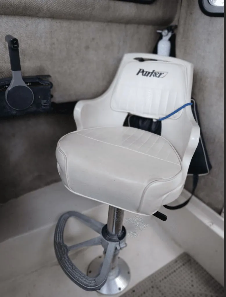 Slide: The Image of Parker Marine 2120 Sport Cabin 2004 - 4