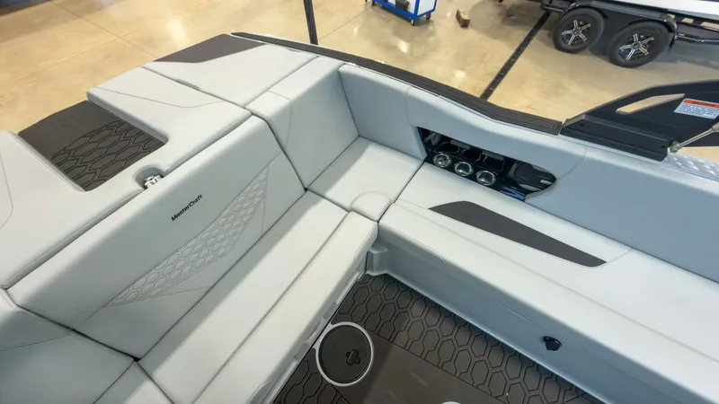 Slide: The Image of MasterCraft NXT22 2026 - 11