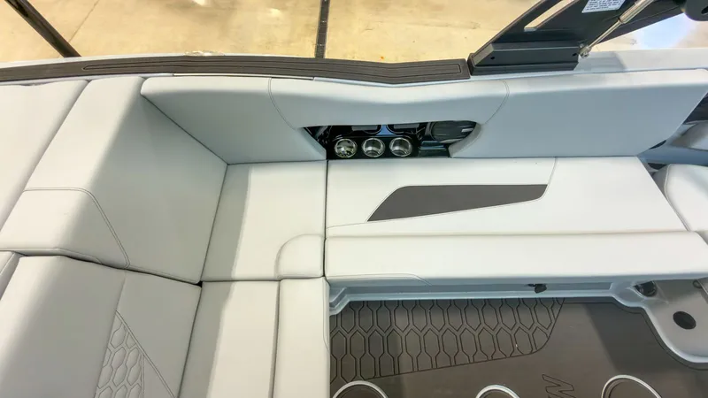 Slide: The Image of MasterCraft NXT22 2026 - 12