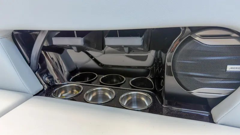 Slide: The Image of MasterCraft NXT22 2026 - 14