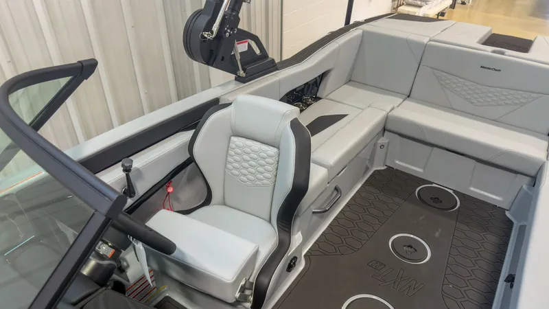 Slide: The Image of MasterCraft NXT22 2026 - 18