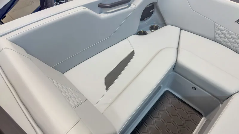 Slide: The Image of MasterCraft NXT22 2026 - 28