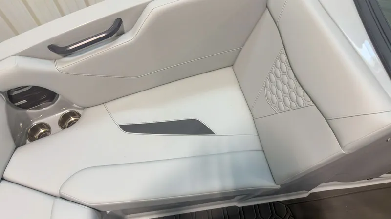 Slide: The Image of MasterCraft NXT22 2026 - 29