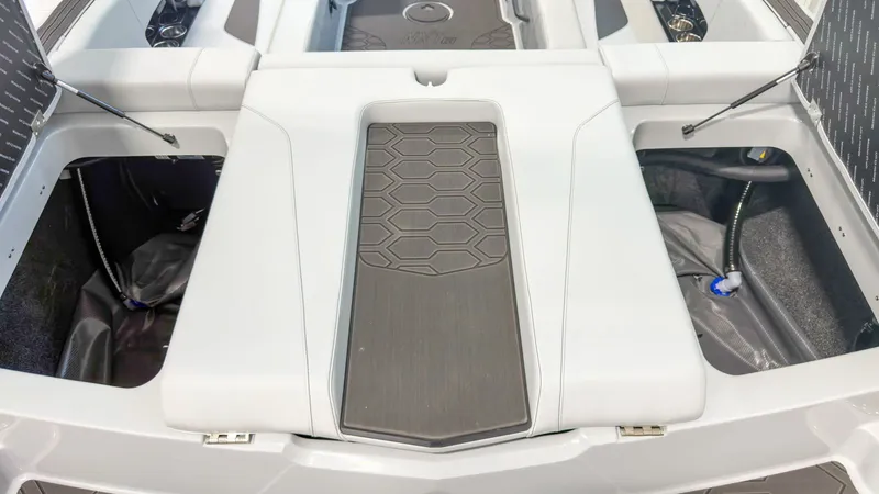 Slide: The Image of MasterCraft NXT22 2026 - 5