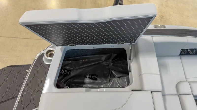 Slide: The Image of MasterCraft NXT22 2026 - 7