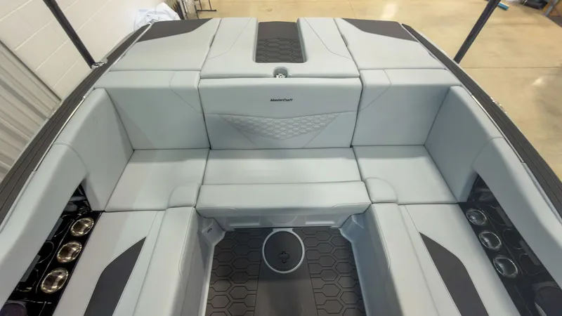 Slide: The Image of MasterCraft NXT22 2026 - 9