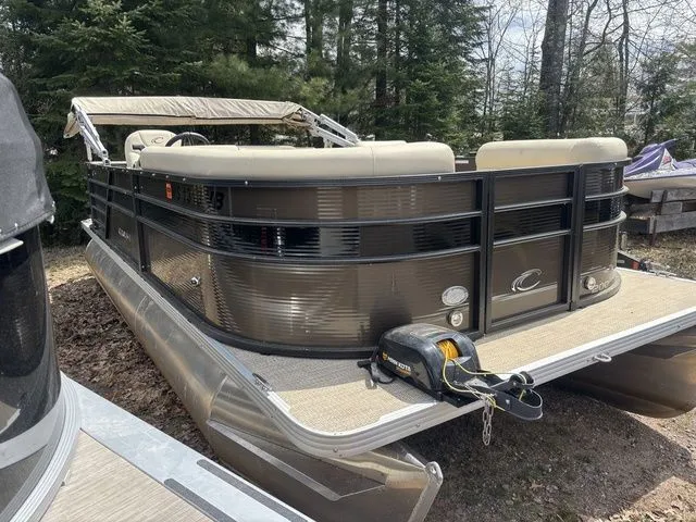 The Image of Crest Classic LX 200 L 2020 - 1
