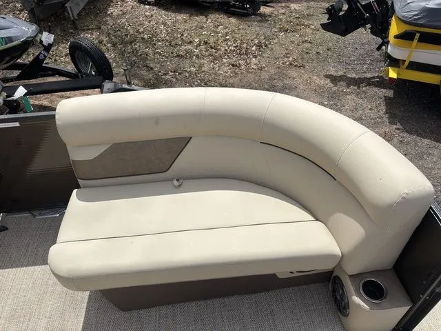 Slide: The Image of Crest Classic LX 200 L 2020 - 8