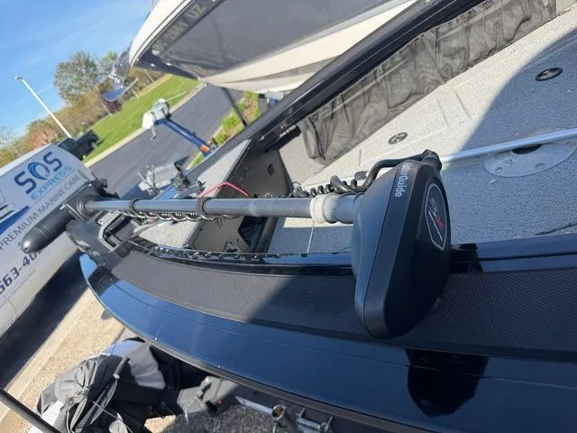 Slide: The Image of Tracker Targa™ V-19 Combo 40Th Anniversary Edition 2018 - 18