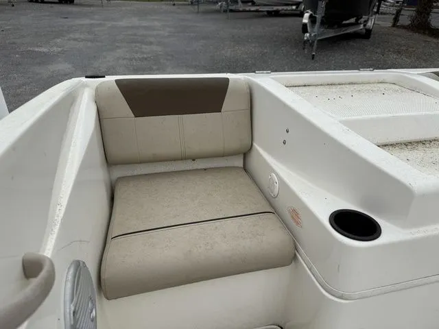 Slide: The Image of Bayliner 175 Bowrider 2015 - 10