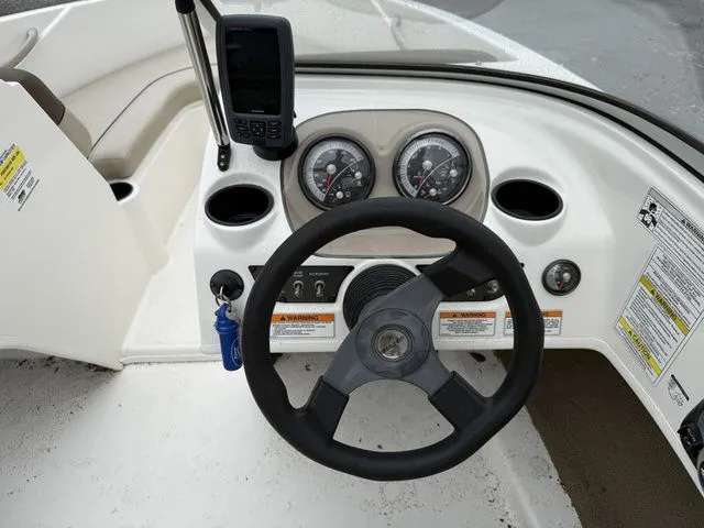 Slide: The Image of Bayliner 175 Bowrider 2015 - 12
