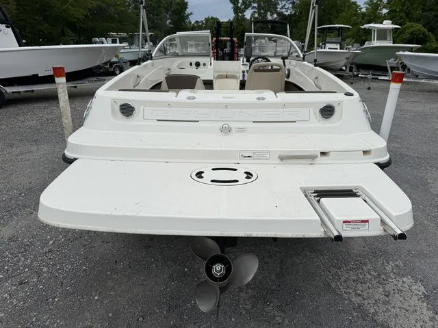Slide: The Image of Bayliner 175 Bowrider 2015 - 5