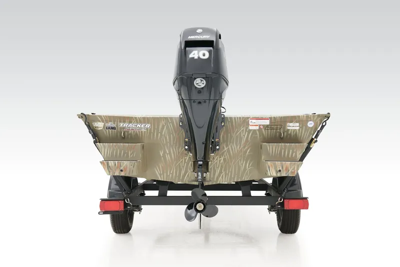 Slide: The Image of Tracker Grizzly 1654 T Sportsman 2026 - 29
