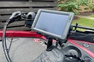 Slide: The Image of 2002 Nitro NX 882 SC boat dashboard with mounted navigation system. - 5