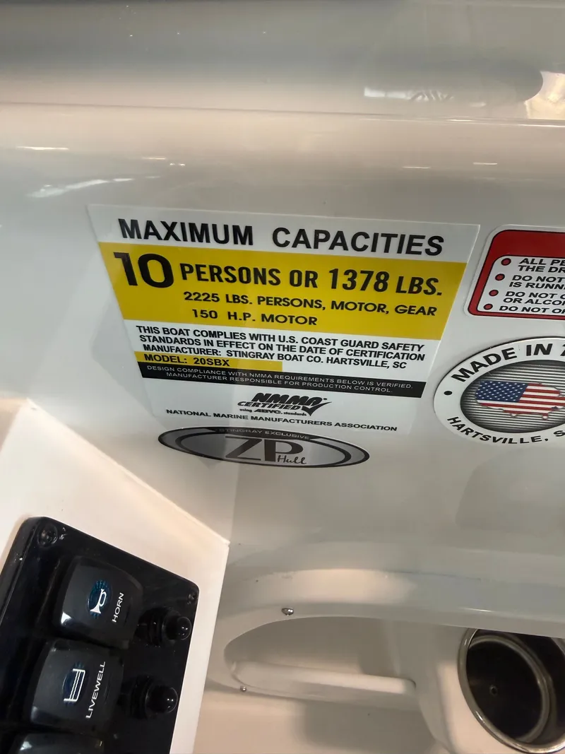 Slide: The Image of Stingray 20SBX 2026 boat capacity: 10 persons or 1378 lbs. - 15