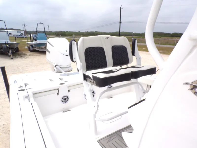 Slide: The Image of 2026 Tidewater 2500 Carolina Bay boat with seating area. - 34