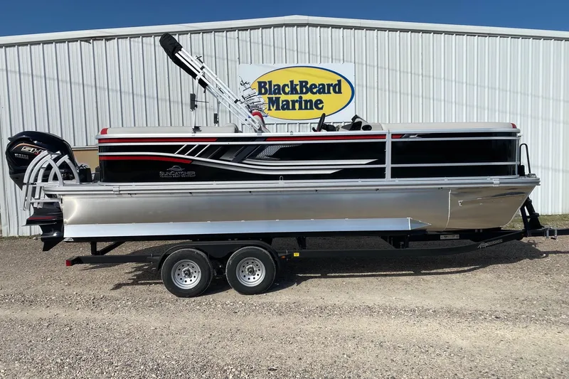 The Image of 2026 SunCatcher Select 322RC pontoon boat at BlackBeard Marine dealership. - 1