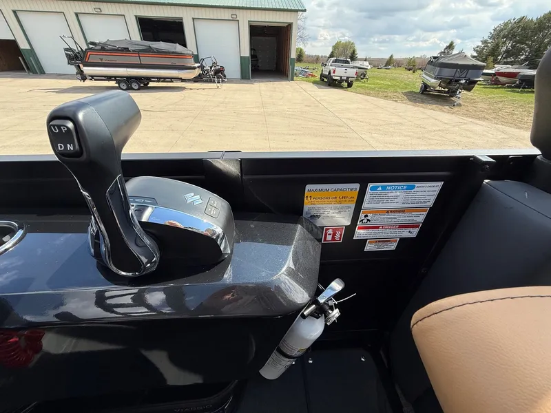 Slide: The Image of Viaggio Lago Z 24 S 2026 controls and capacity notices. - 21