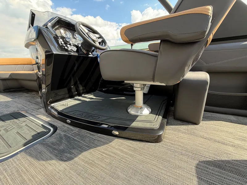 Slide: The Image of Interior of 2026 Viaggio Lago Z 24 S with luxurious seat and helm. - 30