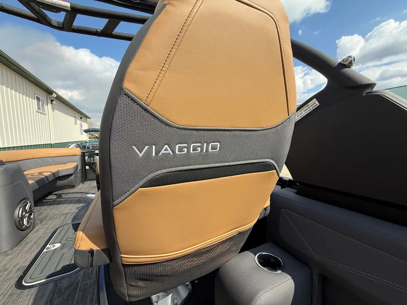Slide: The Image of Viaggio Lago Z 24 S 2026 boat seat with logo, brown and gray. - 31