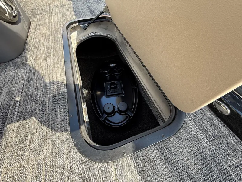 Slide: The Image of Viaggio Lago Z 24 S 2026 floor compartment with black insert. - 34