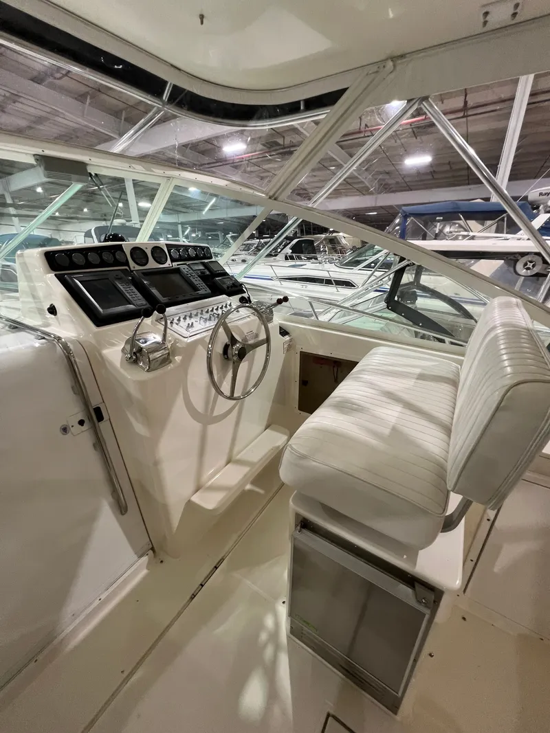 Slide: The Image of Galley/salon/bed area - 32