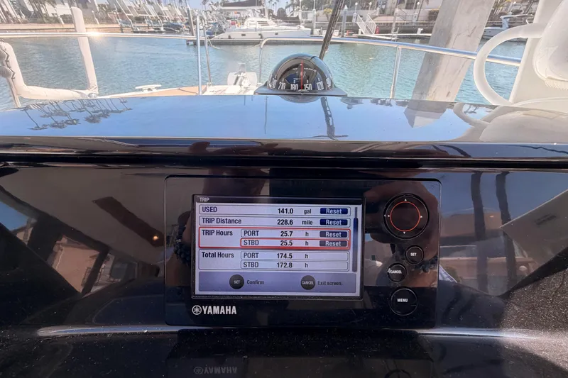 Slide: The Image of Dashboard of a 2017 Jeanneau Merry Fisher 855 Marlin with Yamaha display in marina. - 50