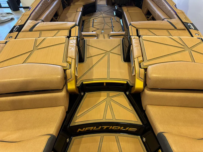 Slide: The Image of Interior of the 2025 Nautique Super Air Nautique G25 Paragon. - 8