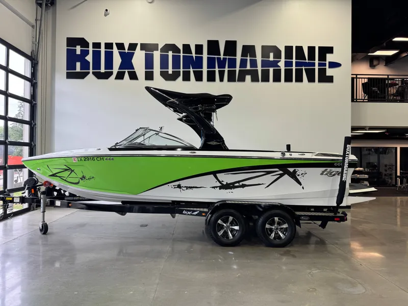 Slide: The Image of 2014 Tigé Z1 boat displayed at Buxton Marine. - 3
