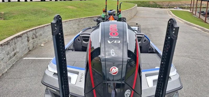 Slide: The Image of 2024 Ranger Z521R boat with V8 engine on parking lot. - 4