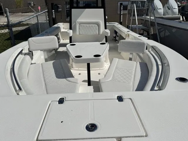 Slide: The Image of Sea Born LX24 Center Console 2026 - 14
