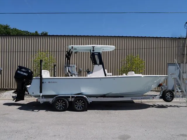 Slide: The Image of Sea Born LX24 Center Console 2026 - 15