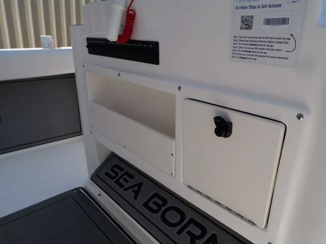 Slide: The Image of Sea Born LX24 Center Console 2026 - 51
