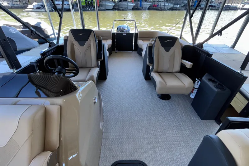 Slide: The Image of Interior of 2026 Evotti 525QL boat with luxurious seating and modern design. - 15