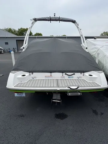 Slide: The Image of Yamaha AR195 2022 boat with cover, new brokerage listing. - 3