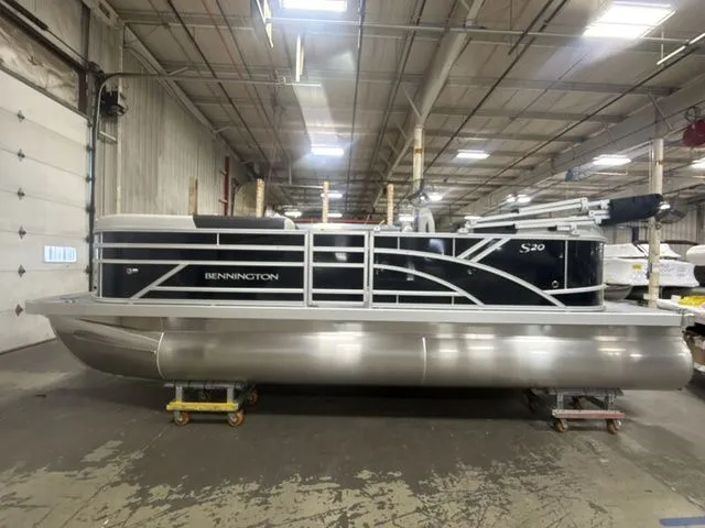 The Image of 2026 Bennington pontoon boat in warehouse, model 20 S STERN RADIUS. - 1
