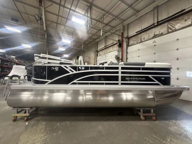 Slide: The Image of 2026 Bennington pontoon boat in warehouse, model 20 S STERN RADIUS. - 7