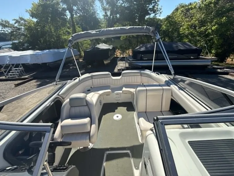 Slide: The Image of 2009 Yamaha SX 230 High Output boat interior view. - 22