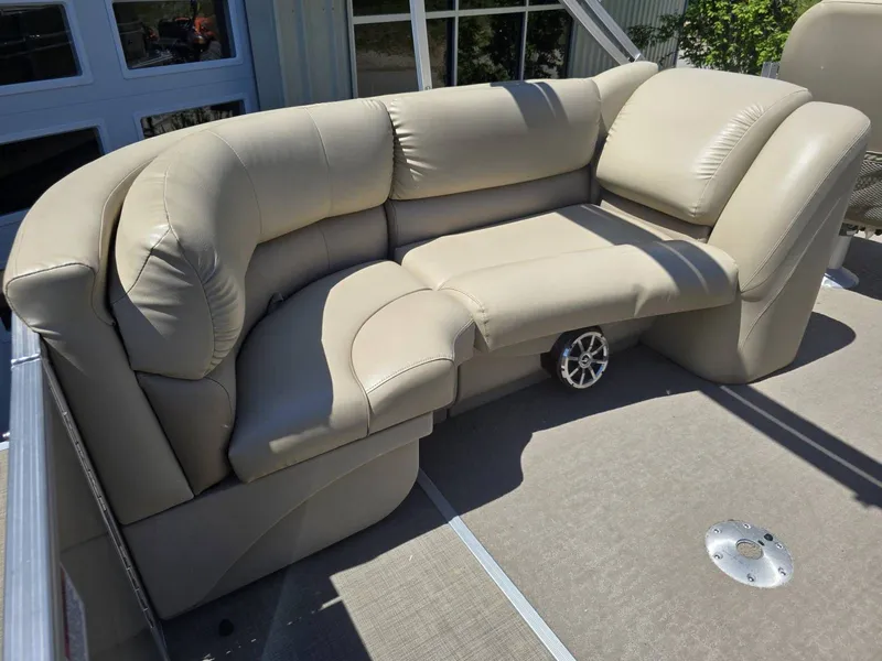 Slide: The Image of Beige leather sofa on 2015 Sylvan Mirage 8522 pontoon boat. - 21