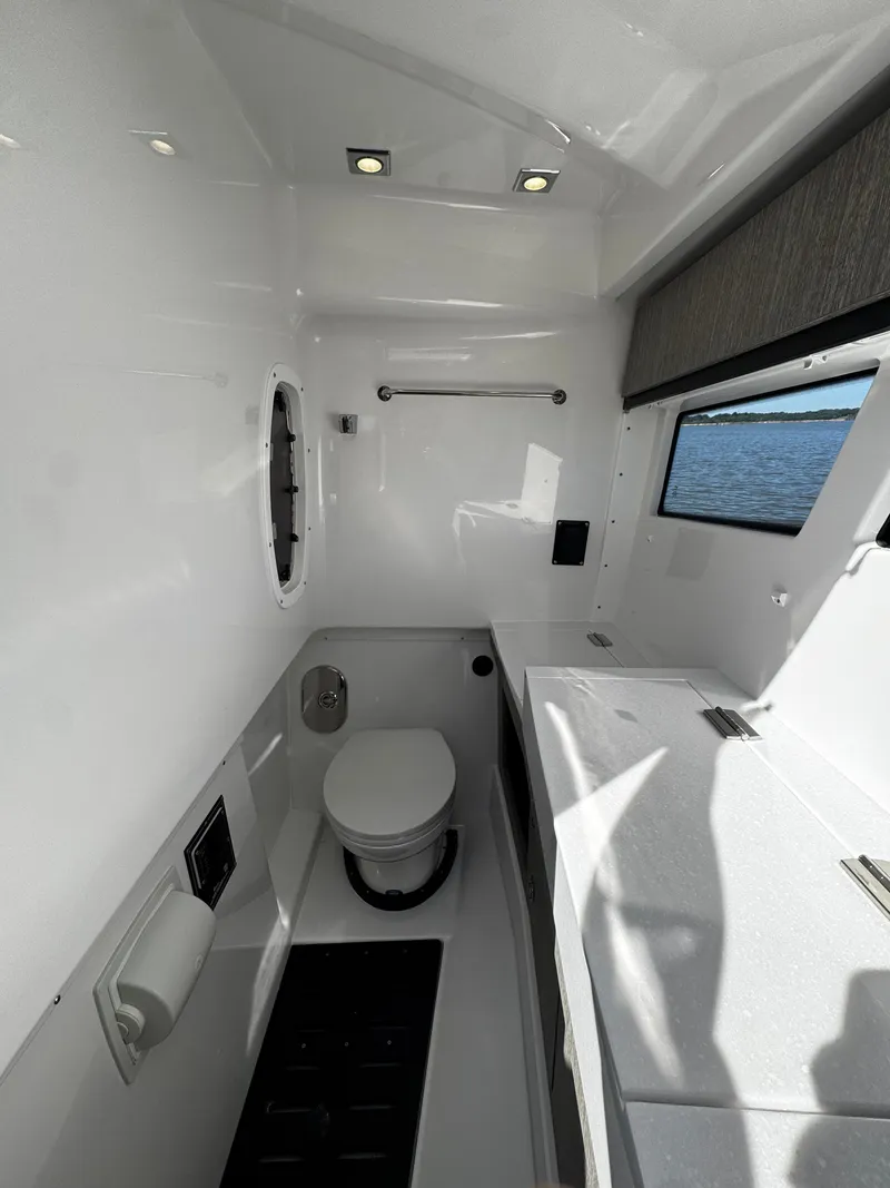 Slide: The Image of Monterey 385SS Super Sport 2026 - 30