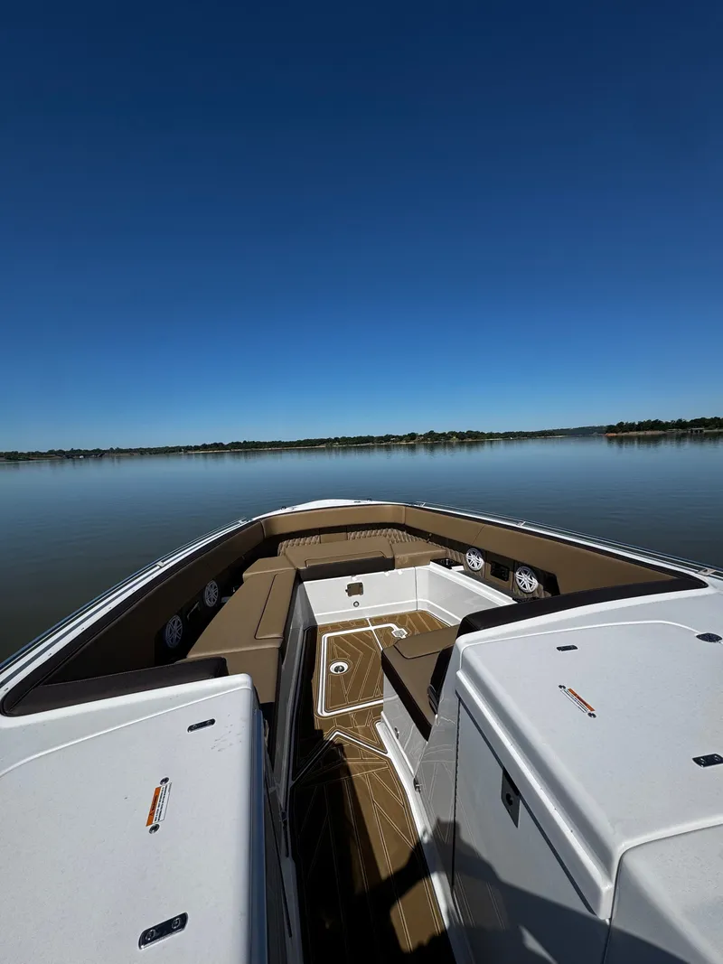 Slide: The Image of Monterey 385SS Super Sport 2026 - 9